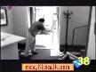 adam kapıyı acıyormus gibi
